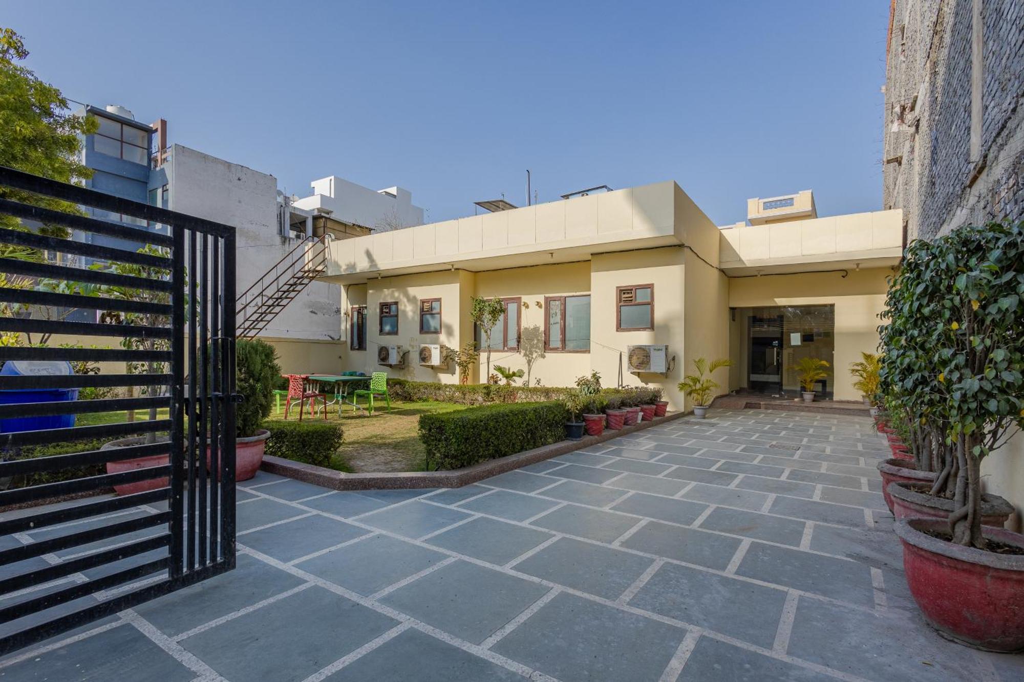 Lime Tree Studio Near Fortis Gurgaon Bagian luar foto