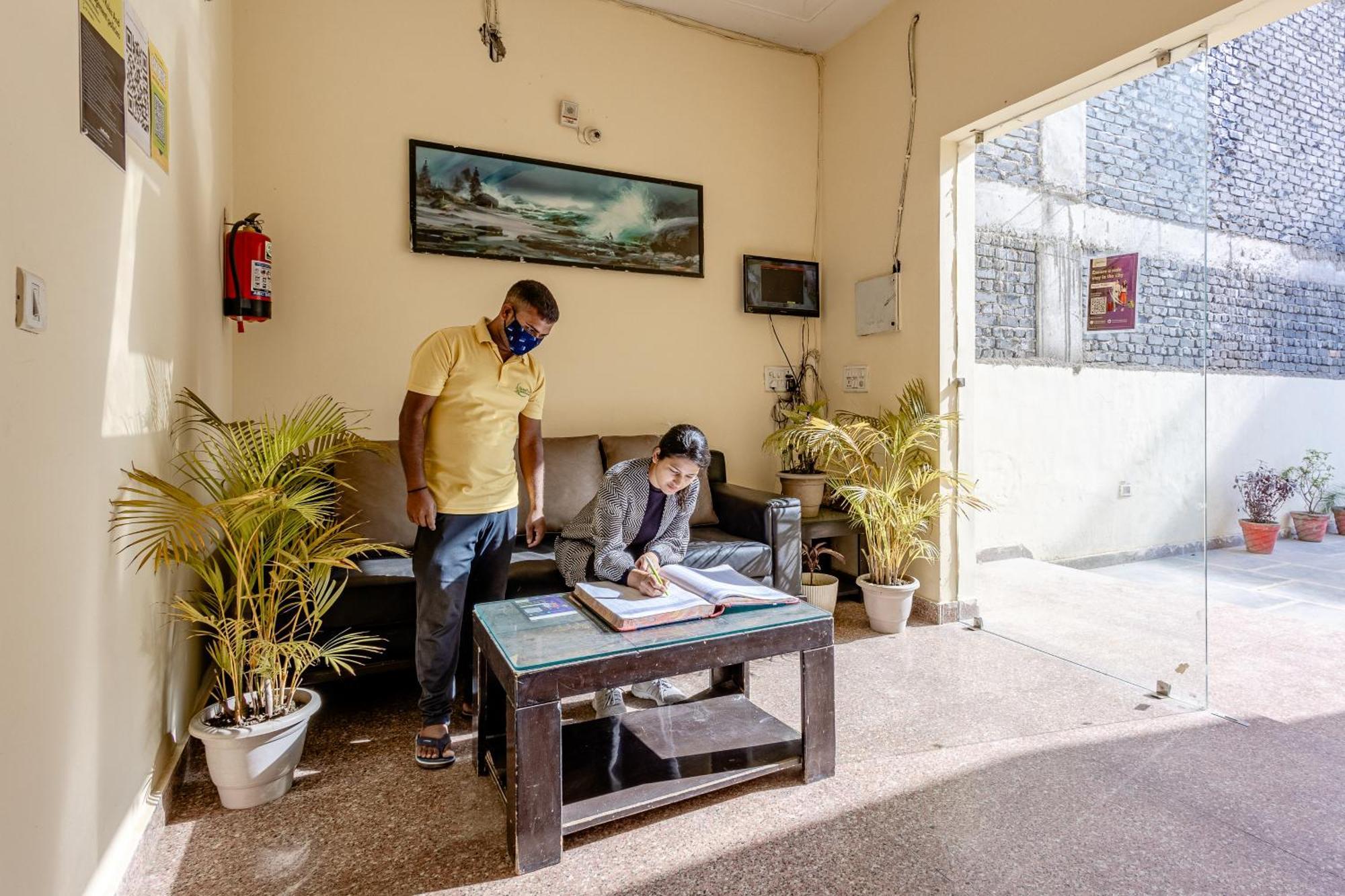 Lime Tree Studio Near Fortis Gurgaon Bagian luar foto
